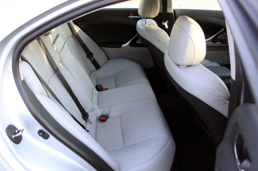  Lexus IS250 AWD 2011 года  (фото 8 из 43)